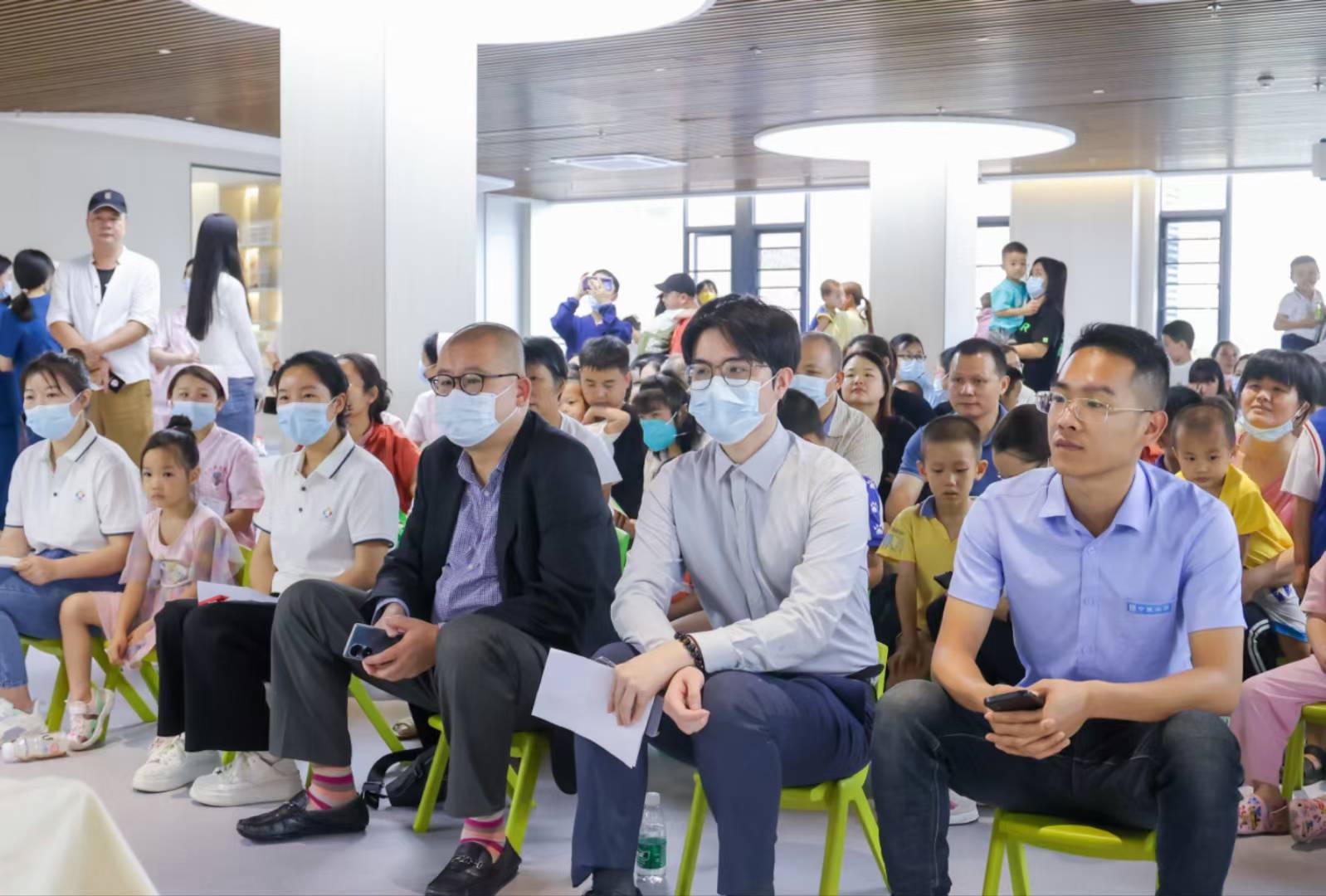 活动现场,留下共同参与的时光。