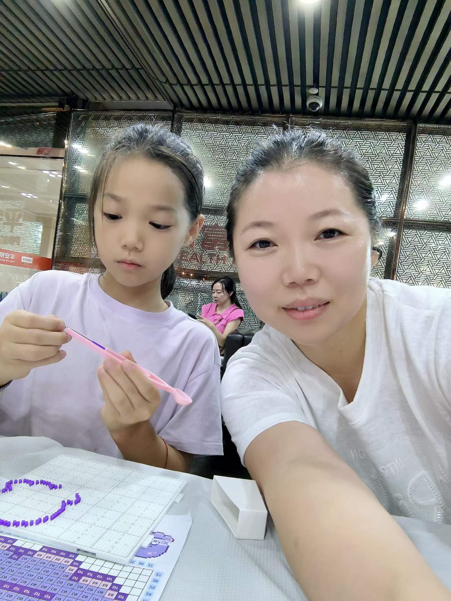陪在身边,记住这份专注。